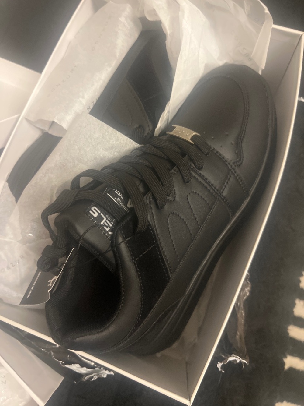 Sneakers
